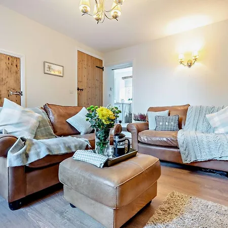 2 Bed In Cockermouth 93280 Holiday home *