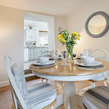 בית נופש 2 Bed In Cockermouth 93280 *